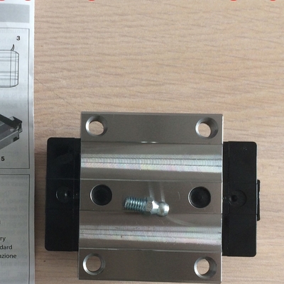 Máy CNC Lớp vòng bi bóng tuyến tính / Lớp vòng bi trượt tuyến tính R165129420 23x70x86.2 mm