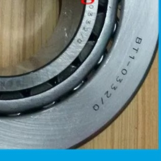 BT1-0332/Q Đường đệm xe ô tô có vòng xoay xoay 68x140x27/42mm